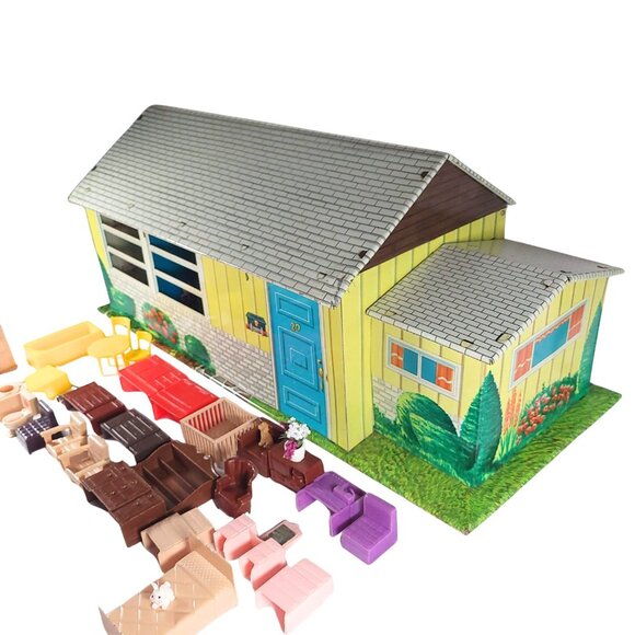 Share Vintage Tin 1950’s Rancher Metal Doll House 4 Rooms Furnished ~ T. Cohn - Picture 4 of 15